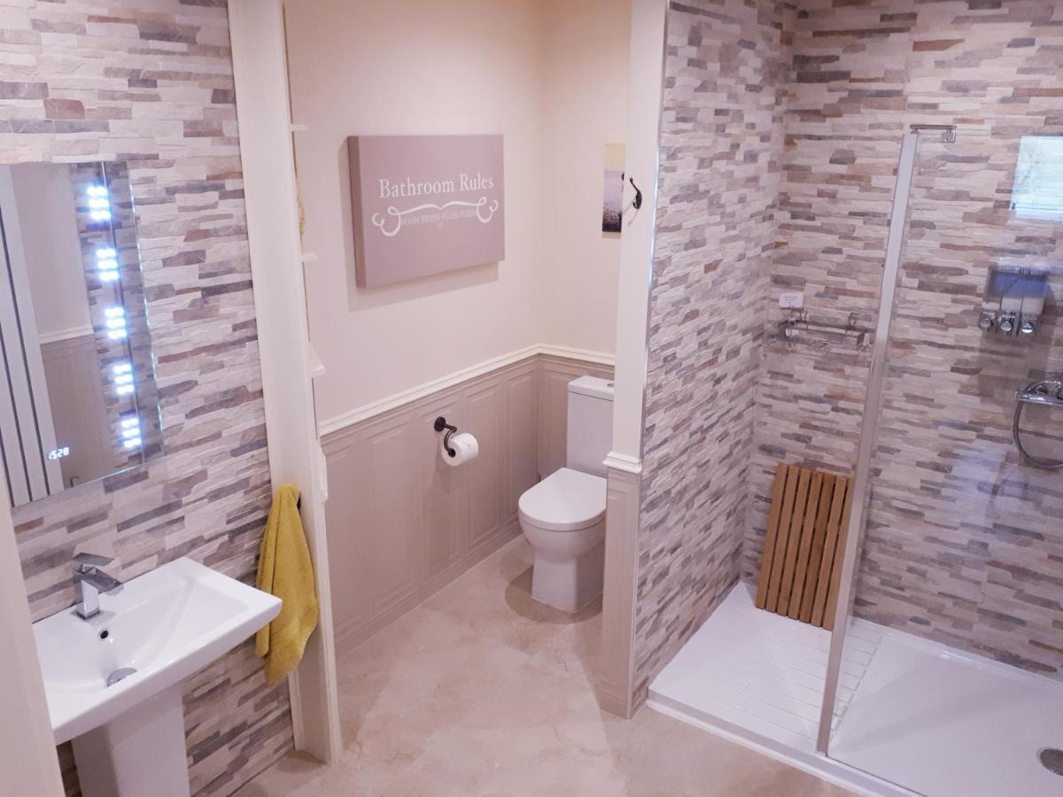 Swift Half Apartment แบลลีคอนเนลล์ ภายนอก รูปภาพ